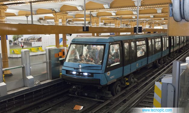 Línea de metro sin conductor en París.