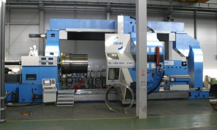 Máquina flowforming gigante con tecnología Siemens