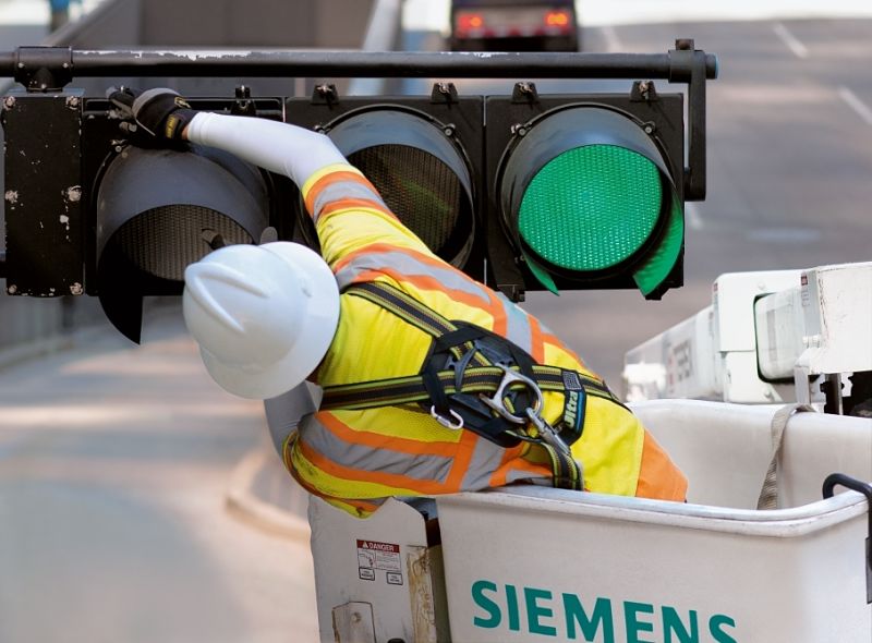 Comunicación vehículos inteligentes con sistema de Siemens.