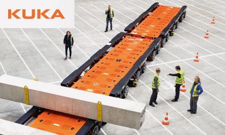 KUKA OmniMove transporta carcasa de ala de un avión A350 WXB