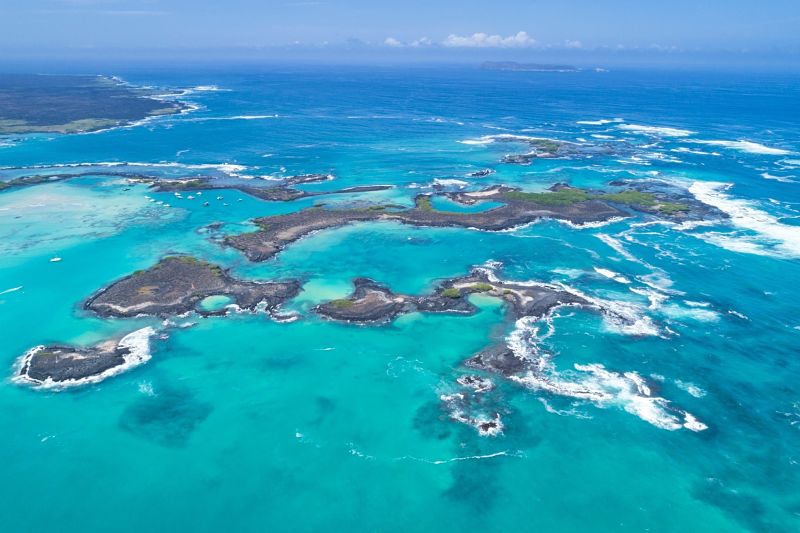 Sistema de energía híbrida para las islas frente a desafíos ambientales