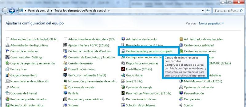 Seleccionar el centro de redes y recursos en panel de control de Windows